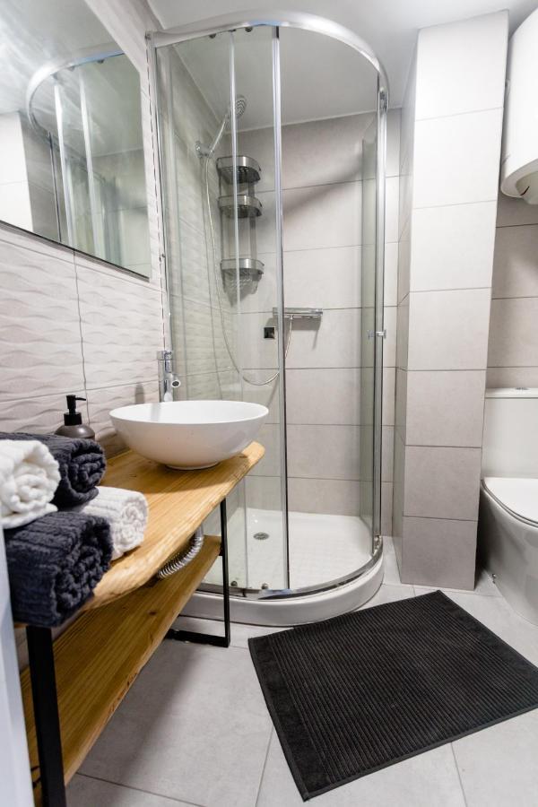 Modern Studio With See And City View بينايدورم المظهر الخارجي الصورة