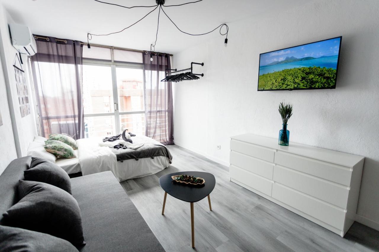 Modern Studio With See And City View بينايدورم المظهر الخارجي الصورة